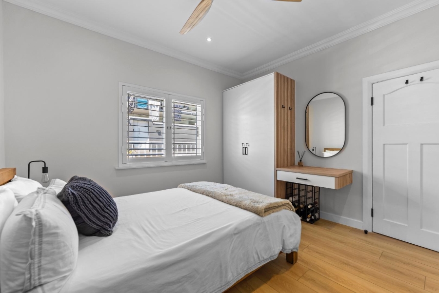 4 Bedroom Property for Sale in Sea Point Western Cape